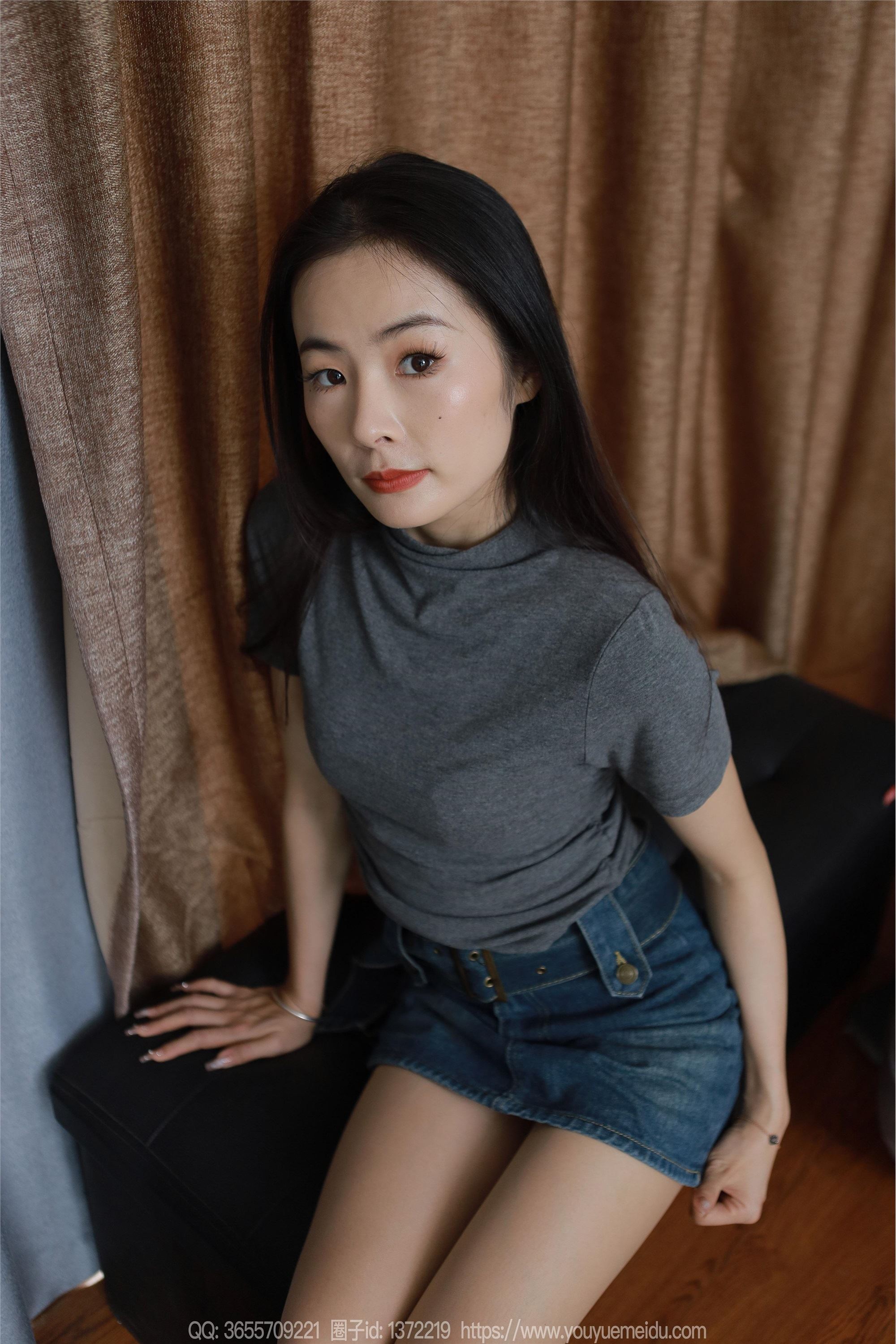 IESS异思趣向  2024.04.25 丝享家 1725 小金《笔直长腿》